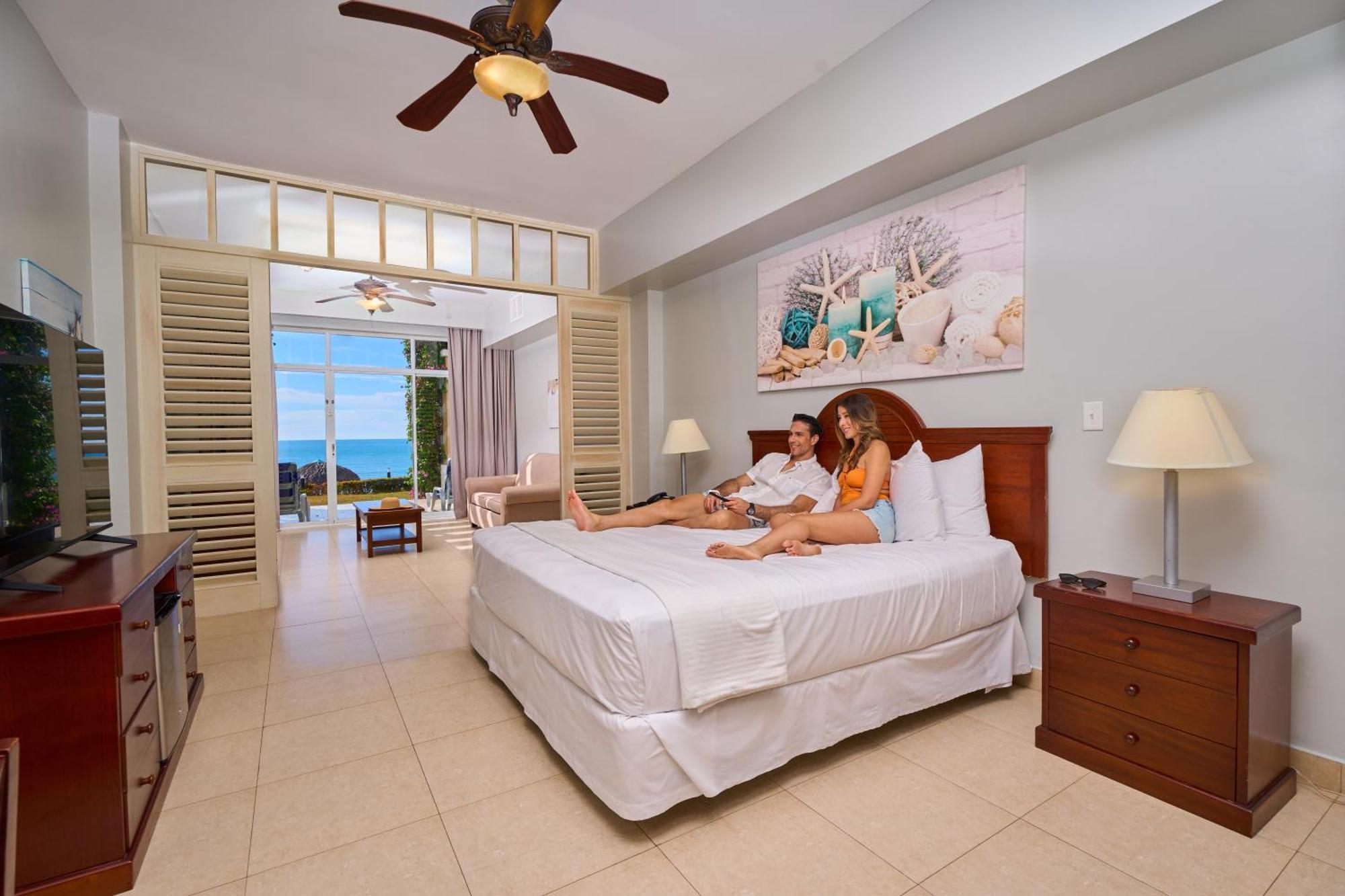 Gran Evenia Bijao Hotel Santa Clara  Exterior foto A bedroom at the Iberostar Grand Hotel Bávaro